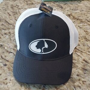 Mossy Oak Black and White Mesh Cap